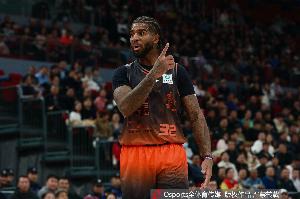 辽宁男篮即将与山东男篮外援马奎斯·克里斯达成签约