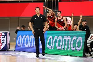 李楠重返教练岗位，担任北京男篮主教练，率队征战CBA力争冠军
