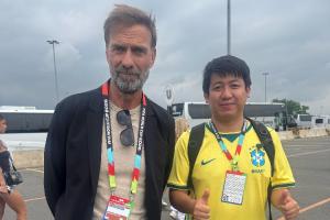 直播吧记者偶遇克洛普，探听渣叔对担任德国队主教练的回应