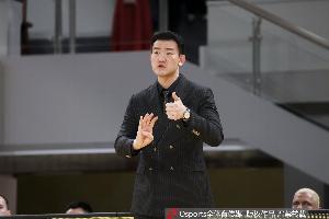 判罚争议再起？广厦阵容动荡，赵嘉仁等关键球员离队引热议