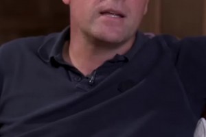 认可！欧文：对我而言姆巴佩就是世界最佳，他能一己之力改变比赛