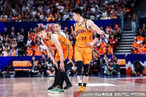 张镇麟称赞王哲林：不贪功但关键时挺身而出，无愧队长之称