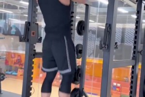 解说王嘉琦：热火为得到字母付出了半支球队，后续不补强很难起飞