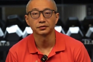于嘉：老詹与库里关系日益亲密 想追求快乐篮球 岂不选勇士？