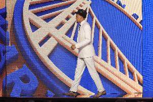霍福德认为伦德博格已准备好征战NBA，他攻防俱佳，有了他我们会更有优势