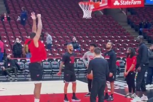 笑死！看TT这段近框抛投训练，让我觉得自己无限接近NBA