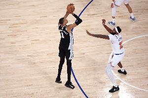 狂飙！奥登力挺防守，文班亚马扣篮梦碎