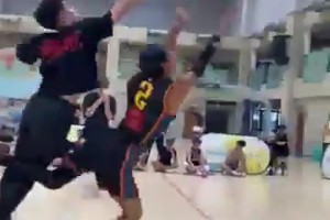不厚道的笑了！篮球网红“野子”模仿SGA造犯规的视频，已经火到外网了
