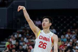 朱俊龙上半场三分球3投3中，独得9分，无得分来自两分和罚球