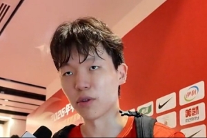 杨瀚森幽默表示：焦泊乔倚老卖老，以最佳状态备战比赛