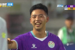 踢疯了啊！比赛进行至67分钟，莆田队就已5-0领先龙岩队了！