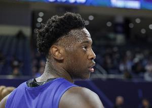 路威：新秀们早晚会在NBA接受教训，他们忽视了即将对抗文班这类球员的现实