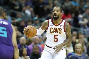 JR：我16年职业生涯中，约七成时间饱受抑郁困扰