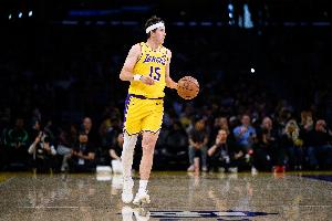 哈特惊呼：4年1.85亿美元续约湖人！里夫斯