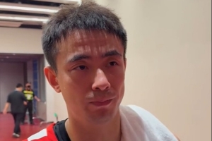 赵继伟：脚踝扭伤 复出后仍有不适，但问题不太严重