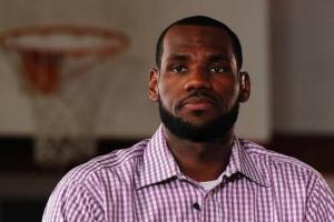 文胖：詹姆斯对ESPN借决定1获利却独受指责表示不满