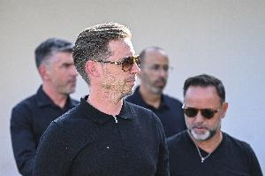 记者：芬威集团不打算拓展足球领域，爱德华兹即将辞去足球CEO职位