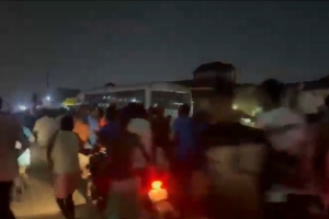 民主刚果首都金沙萨球迷街头狂欢，庆贺逼平葡萄牙