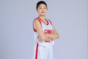 记者：中国U17女篮体能告急，尽管略有缺憾但表现突出，未来值得期待