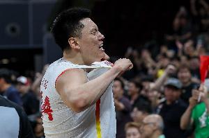 今日首发亮相！李弘权13投6中&三分8中2，砍下17分4篮板4助攻