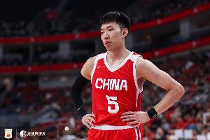 局势混乱！中国男篮第三节失误达10次，得分仅9分